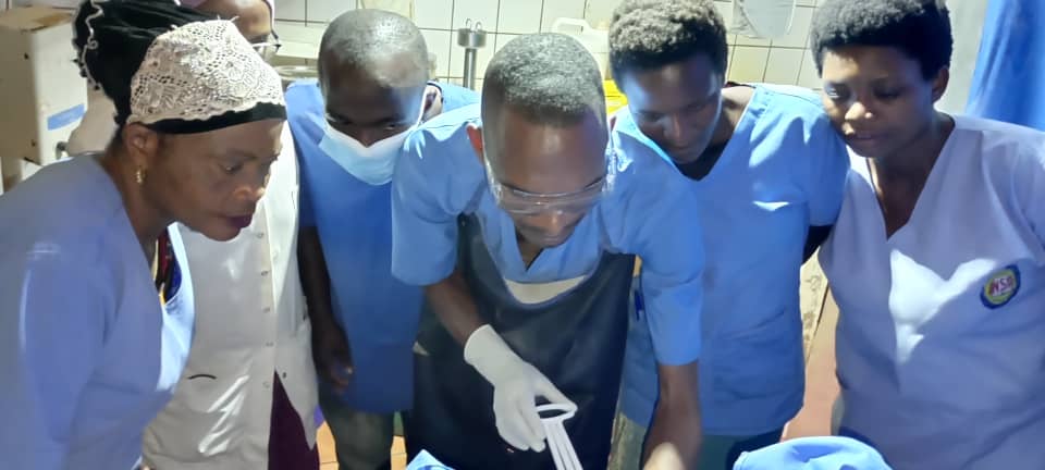 Renforcement des capacités des prestataires de soins en Soins Obstétricaux et Néonatals d&rsquo;Urgence de Base (SONUB)dans vingt FOSA des districts Sanitaires de Kinyinya et Cankuzo