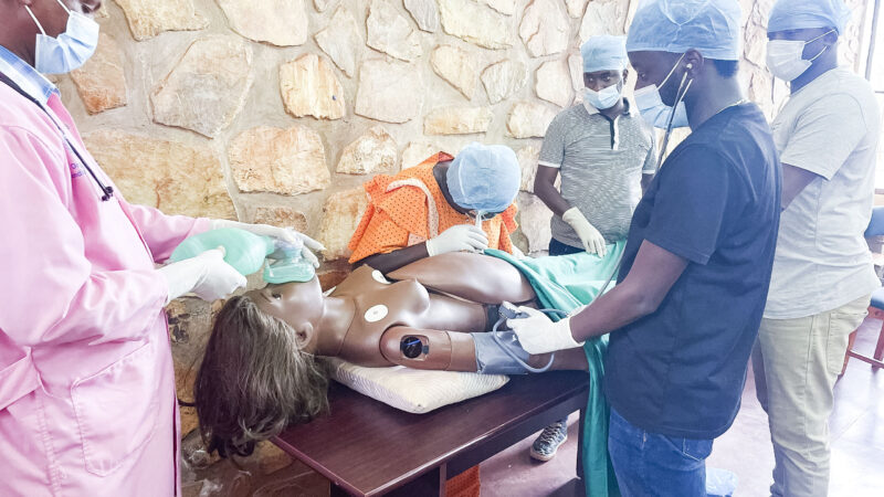 Formation en Soins Obstétricaux et Néonatals d’Urgence de Base (SONUB) de 15 médecins provenant des hôpitaux de Gihofi, Muramvya, Kayanza, Cibitoke, Kirundo, Buye, Giteranyi, Natwe Turashoboye, Muyinga, Rumonge, Nyanza-Lac, Makamba, Gisuru et Cankuzo.
